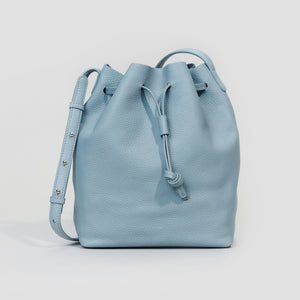 GROSSE BUCKET BAG | CLOUDY BLUE